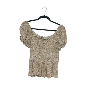 Floral short sleeve ruffle top